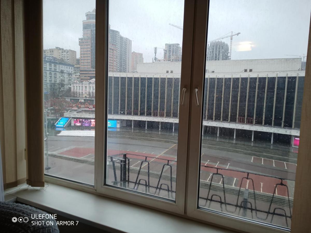 Двухкомнатная Квартира С Видом На Дворец Украина Kiev Extérieur photo