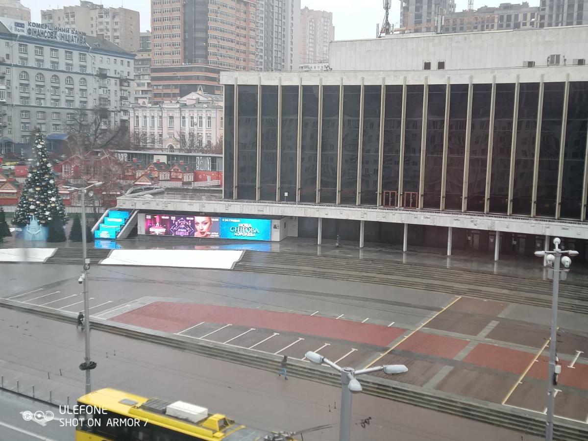 Двухкомнатная Квартира С Видом На Дворец Украина Kiev Extérieur photo